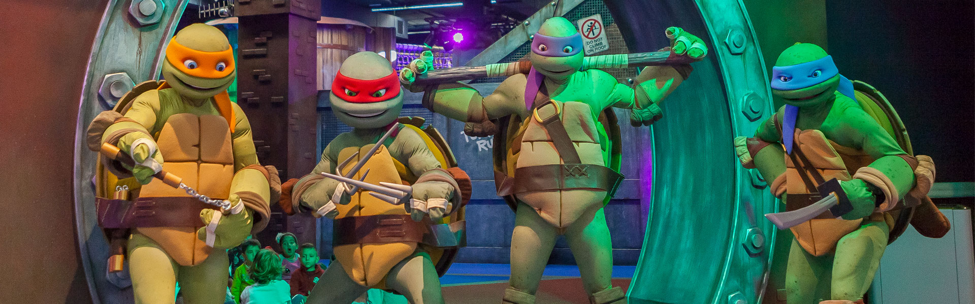 Teenage Mutant Ninja Turtles | Live Shows & Attractions ft. Leonardo,  Raphael, Michel & Donatello